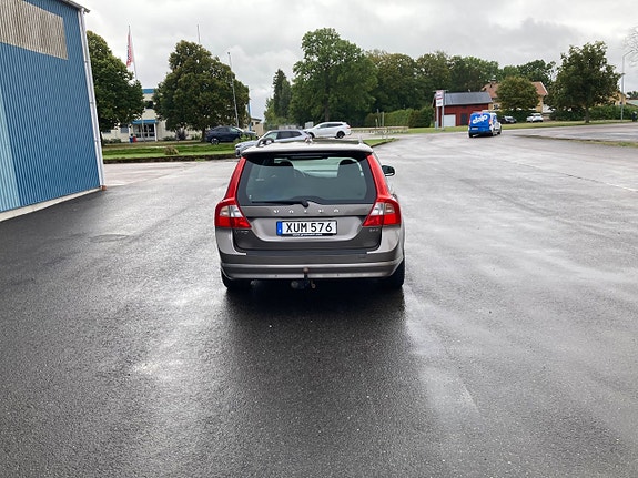 Volvo V70 6 of 22