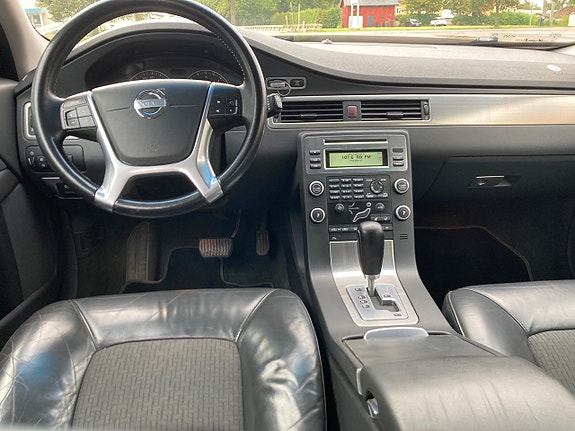 Volvo V70 16 of 22