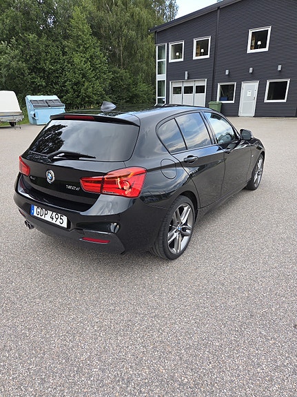 BMW 120d 3 of 5