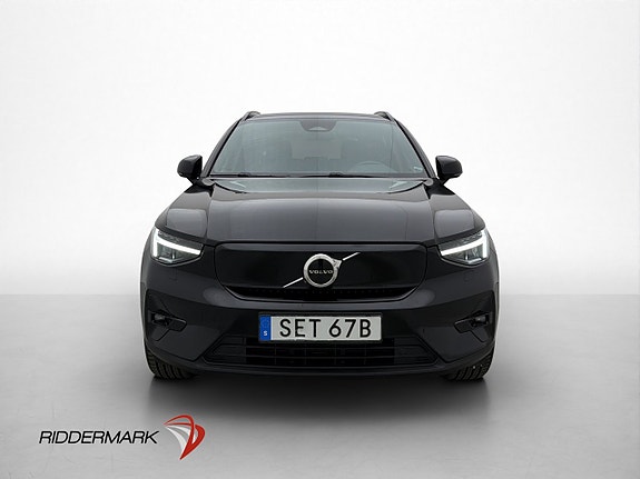 Volvo XC40 3 of 30