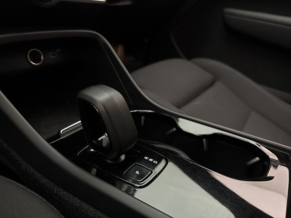 Volvo XC40 28 of 30