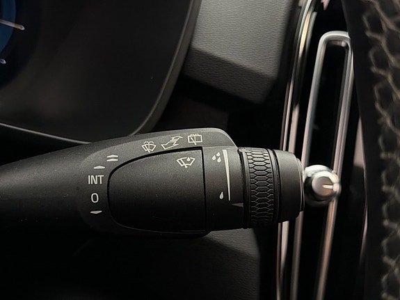Volvo XC40 20 of 30