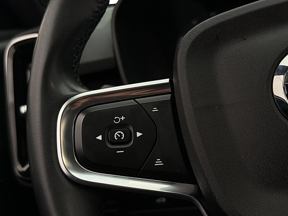 Volvo XC40 18 of 30