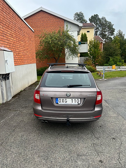 Skoda Superb 6 of 10
