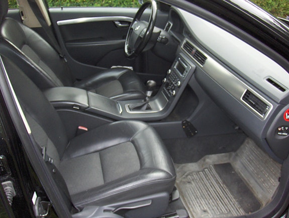 Volvo V70 9 of 9