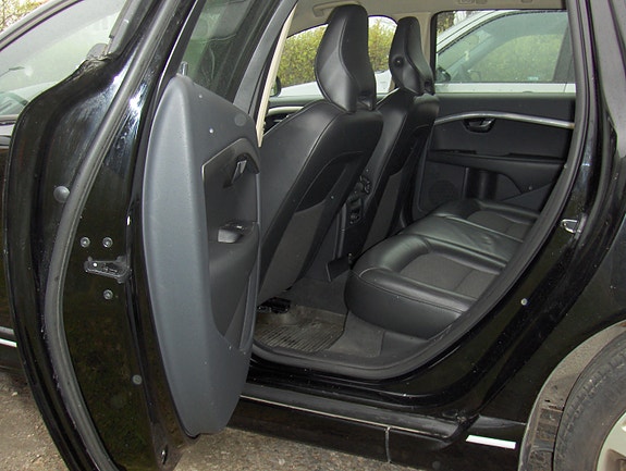 Volvo V70 7 of 9