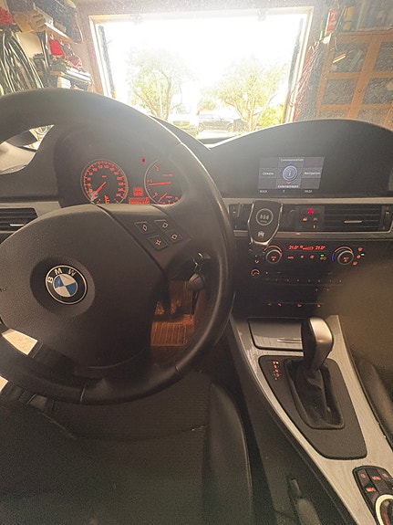 BMW 320d 4 of 8