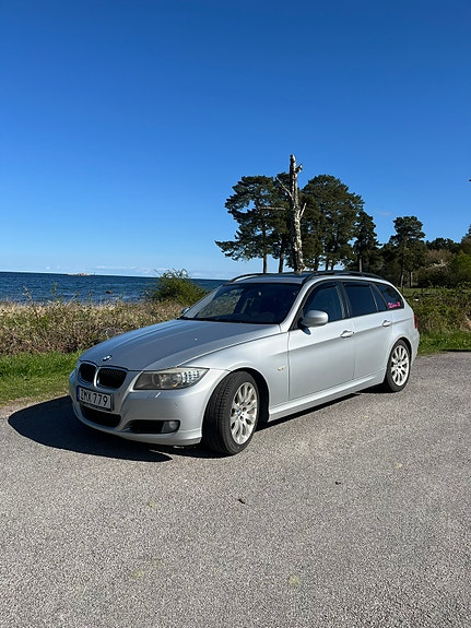 BMW 320d 2 of 8
