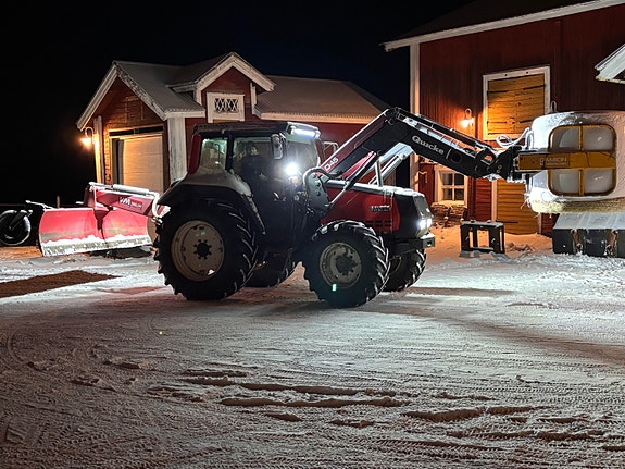 Valtra 6400 3 of 5