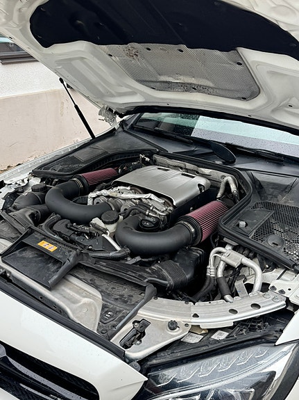 Mercedes-Benz C63 6 of 6