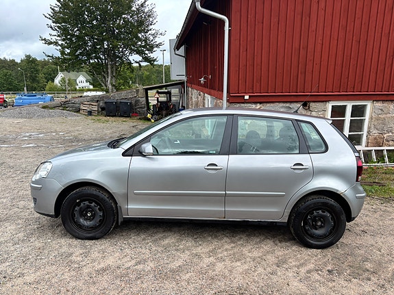 Volkswagen Polo 2 of 7