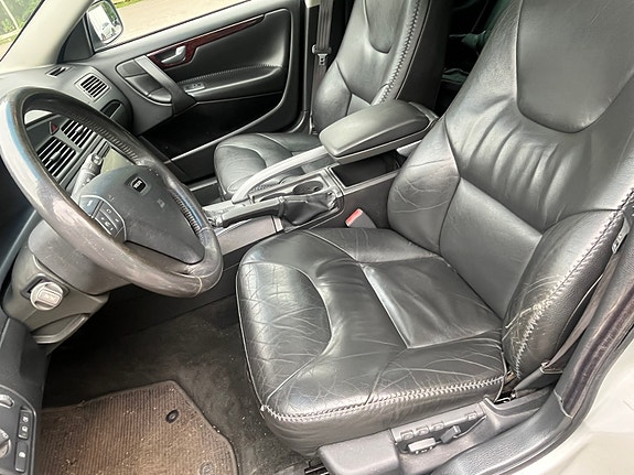 Volvo XC70 6 of 8