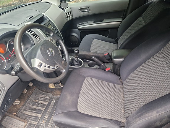 Nissan X-Trail 4 of 6
