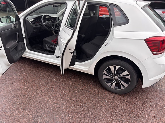 Volkswagen Polo 7 of 9