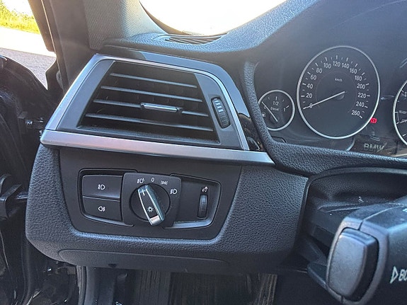 BMW 318d 16 of 17