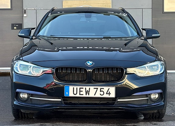 BMW 318d 3 of 17