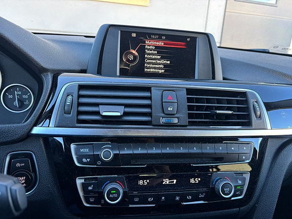 BMW 318d 14 of 17