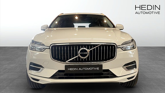 Volvo XC60 8 of 12