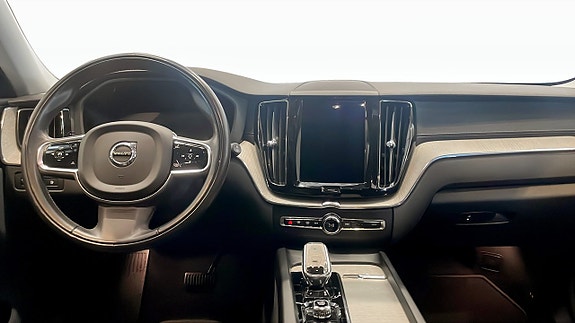 Volvo XC60 4 of 12