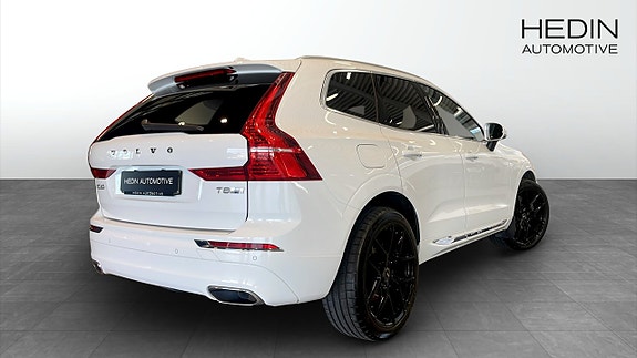 Volvo XC60 2 of 12