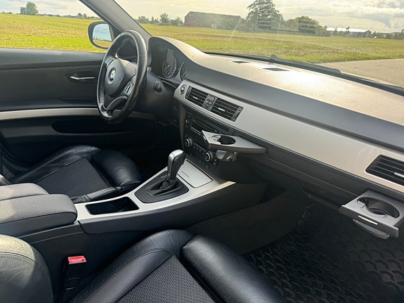 BMW 320d 4 of 10