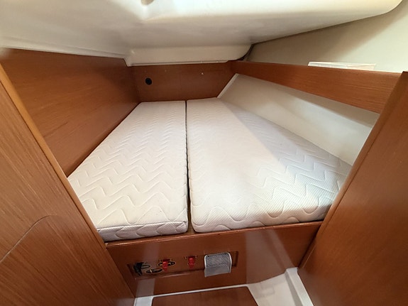 Beneteau Cyclades 39.3 20 of 24