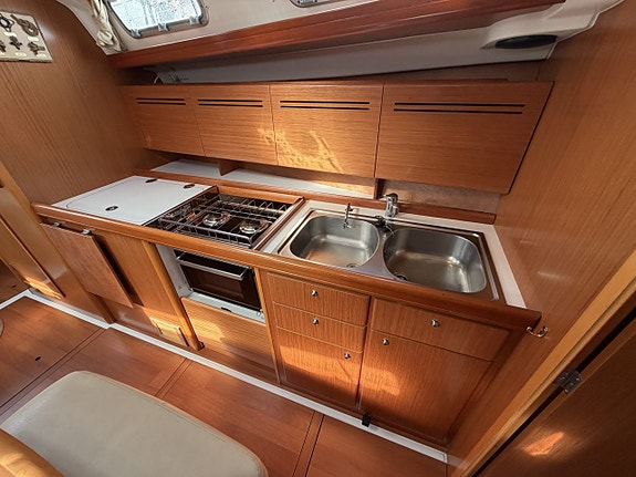 Beneteau Cyclades 39.3 12 of 24