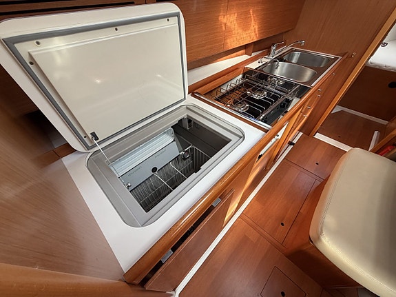 Beneteau Cyclades 39.3 10 of 24