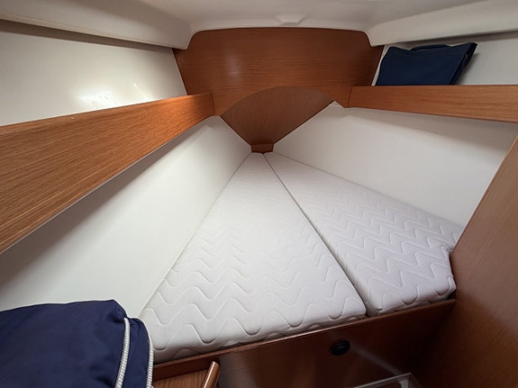 Beneteau Cyclades 39.3 14 of 24