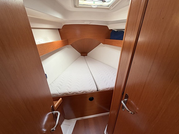 Beneteau Cyclades 39.3 13 of 24