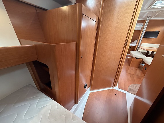 Beneteau Cyclades 39.3 21 of 24