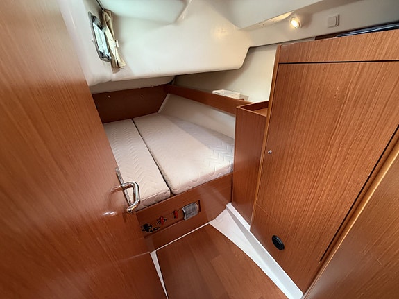 Beneteau Cyclades 39.3 19 of 24