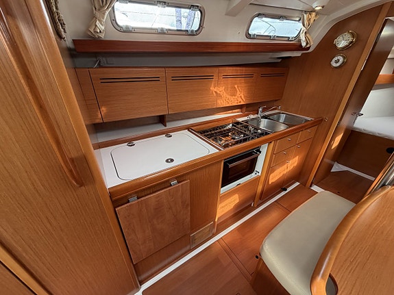 Beneteau Cyclades 39.3 9 of 24