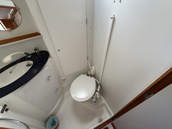 Beneteau Cyclades 39.3 16 of 24