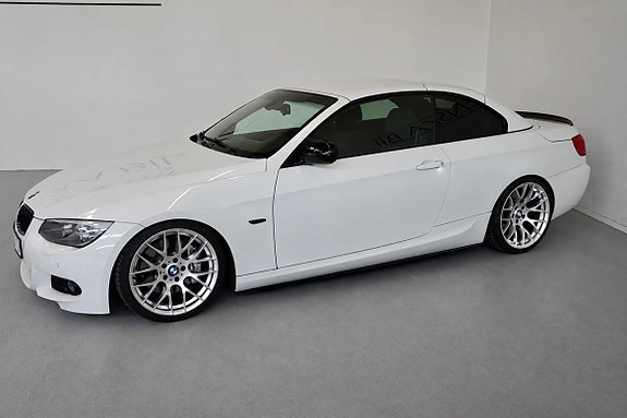 BMW 335i 3 of 20