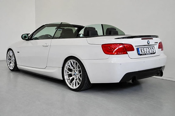 BMW 335i 8 of 20