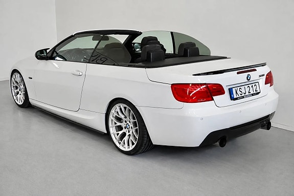 BMW 335i 9 of 20