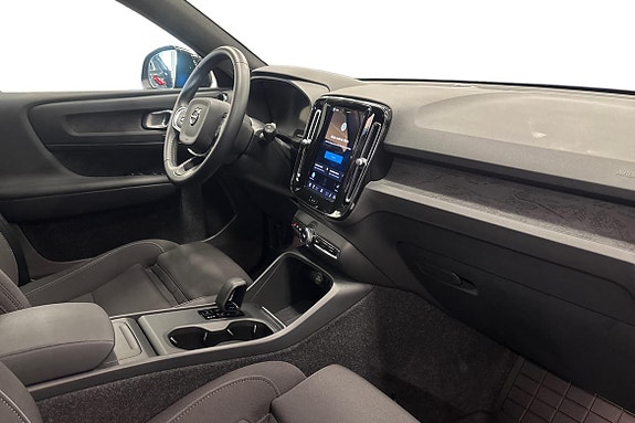 Volvo EX40 10 of 20