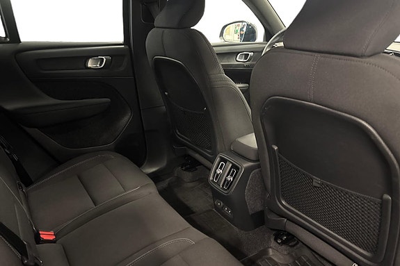 Volvo EX40 11 of 20
