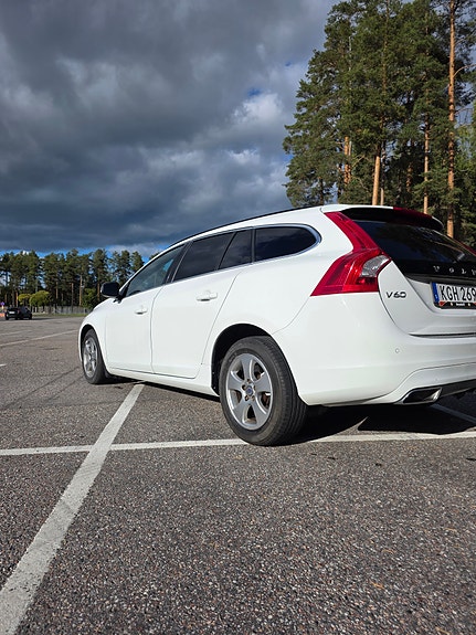 Volvo V60 5 of 10