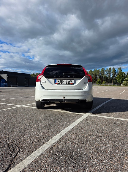 Volvo V60 4 of 10