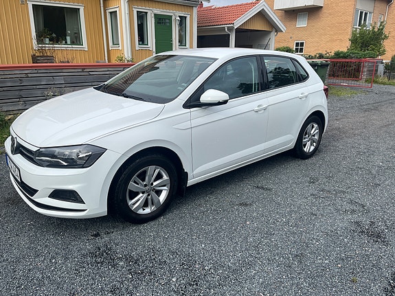 Volkswagen Polo 2 of 10