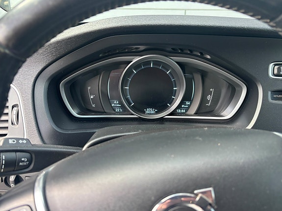 Volvo V40 8 of 12