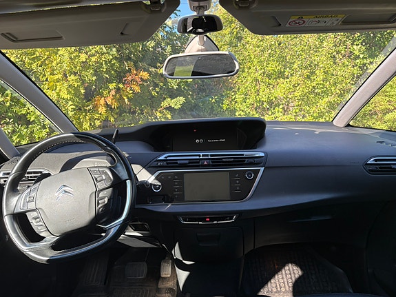 Citroen C4 Picasso 7 of 9