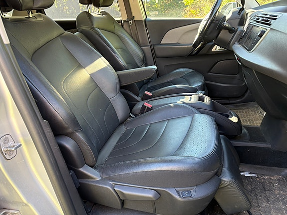 Citroen C4 Picasso 6 of 9