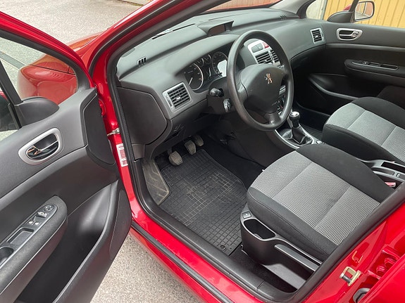 Peugeot 307 4 of 7