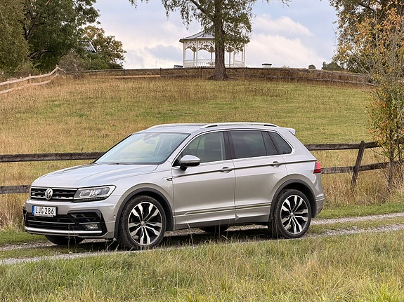 Volkswagen Tiguan 3 of 12