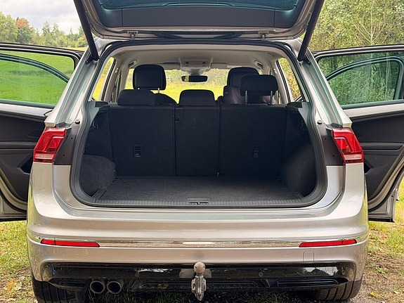 Volkswagen Tiguan 12 of 12