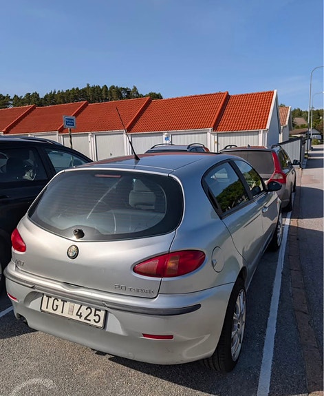 Alfa Romeo 147 3 of 4