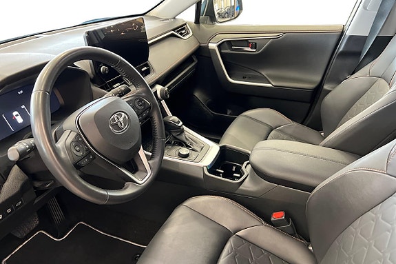 Toyota RAV4 14 of 21